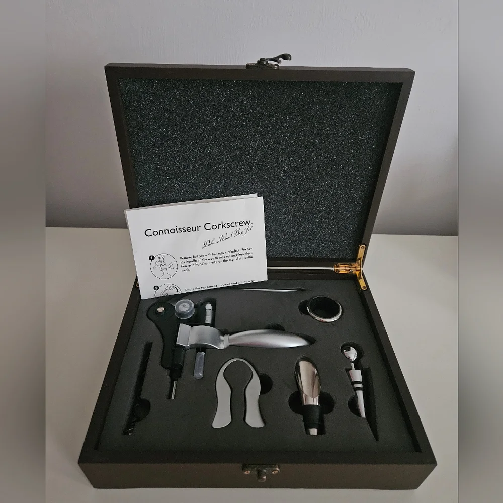NWOT CONNOISSEUR CORKSCREW Deluxe Wine Accessory Set in Wood Box